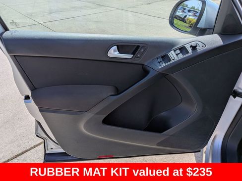 Used 2014 Volkswagen Tiguan S FWD image 23