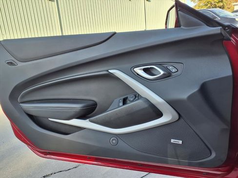 Used 2023 Chevrolet Camaro LT w/ Technology Package image 27