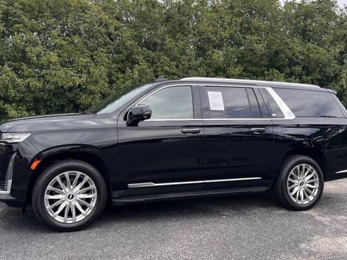 Used 2021 Cadillac Escalade ESV Premium Luxury AWD/4WD image 3