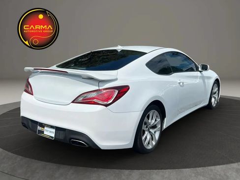 Used 2015 Hyundai Genesis 3.8 RWD image 5