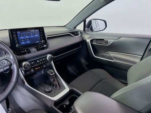 Used 2021 Toyota RAV4 SE w/ Weather & Moonroof Package image 23