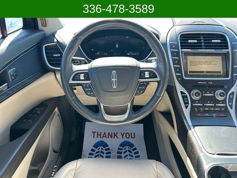 Used 2019 Lincoln Nautilus Select image 17
