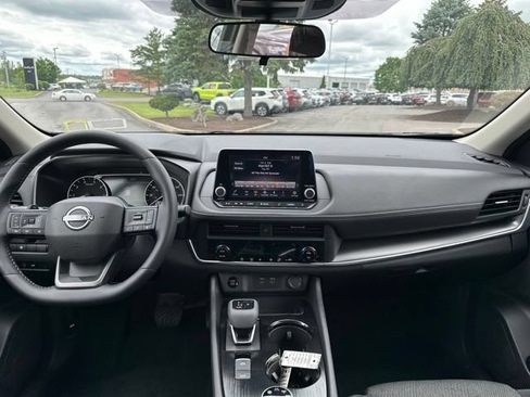 Certified 2026 Nissan Rogue SV AWD/4WD image 13