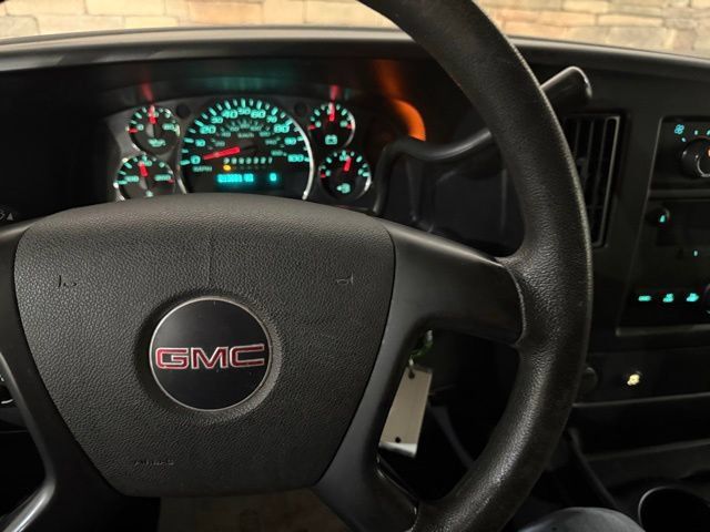 Used 2011 GMC Savana 1500 RWD image 15