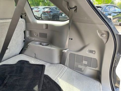 Used 2015 Toyota Highlander Plus FWD image 40