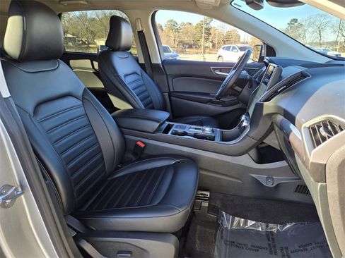 Used 2024 Ford Edge SEL image 21