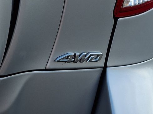 Used 2010 Toyota RAV4 Limited AWD/4WD image 29