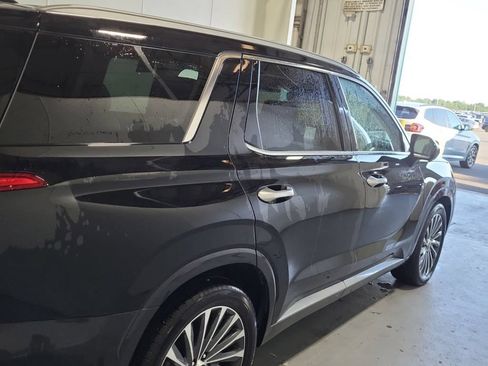 Used 2024 Hyundai Palisade Calligraphy AWD/4WD image 2