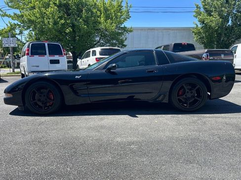 Used 2003 Chevrolet Corvette Coupe w/ Preferred Equipment Group RWD image 7