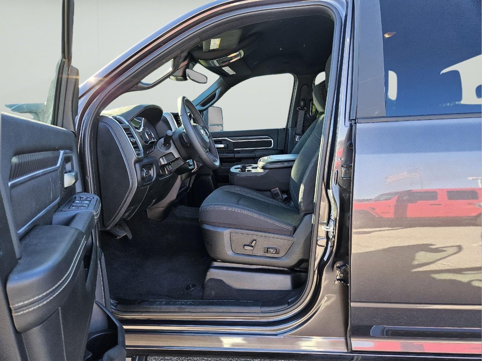 Used 2026 RAM 2500 Big Horn AWD/4WD image 9