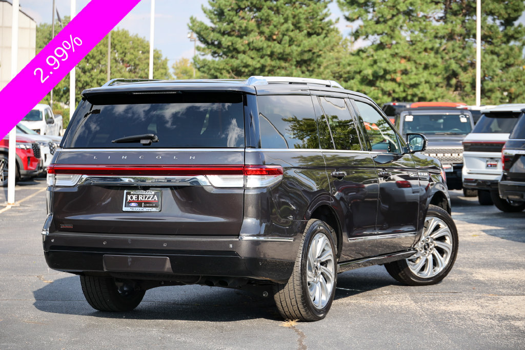 Certified 2024 Lincoln Navigator Reserve AWD/4WD image 3