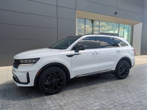 Used 2022 Kia Sorento SX FWD image 1