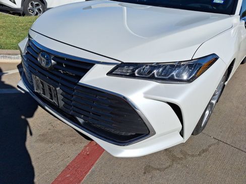 Used 2022 Toyota Avalon XLE image 10