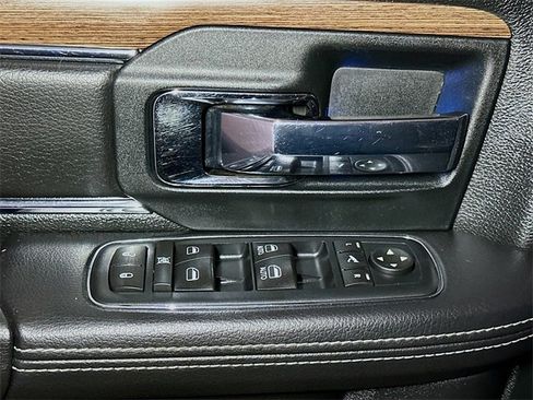 Used 2017 RAM 1500 Laramie w/ Convenience Group image 15