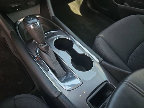 Used 2018 Chevrolet Malibu LT image 27