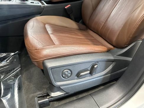 Used 2019 Audi Q5 2.0T Premium w/ Convenience Package AWD/4WD image 19
