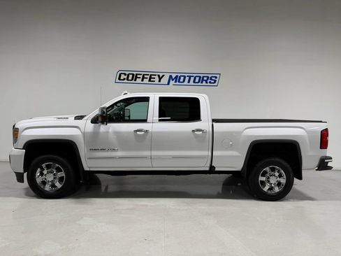 Used 2019 GMC Sierra 3500 Denali w/ Duramax Plus Package AWD/4WD image 3
