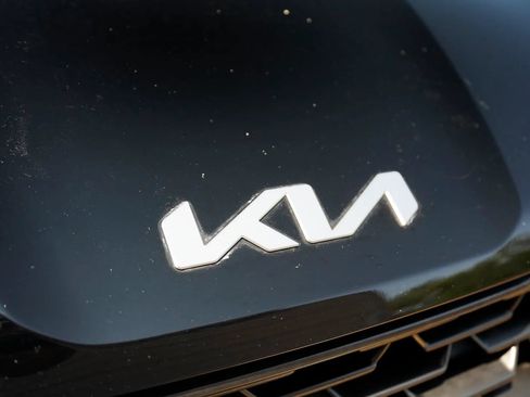 Used 2022 Kia K5 LXS FWD image 10