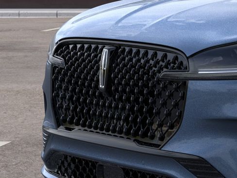 New 2026 Lincoln Aviator 2WD w/ Jet Appearance Package image 17