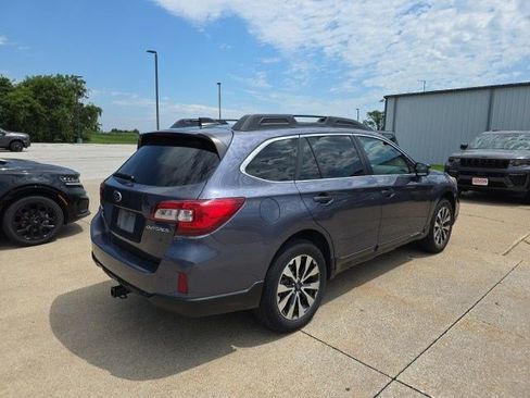 Used 2016 Subaru Outback 2.5i Limited AWD/4WD image 8