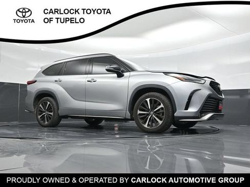 Used 2022 Toyota Highlander XSE FWD image 46
