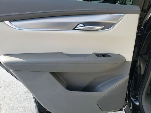 Used 2020 Cadillac XT5 Premium Luxury FWD image 28
