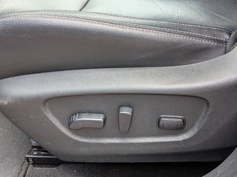 Used 2018 Nissan Rogue SL w/ Premium Package image 21