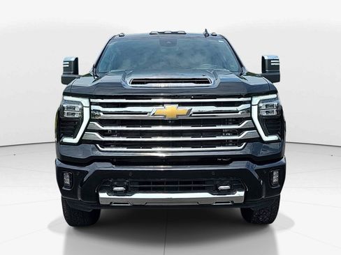 Used 2024 Chevrolet Silverado 2500 High Country w/ Technology Package AWD/4WD image 8