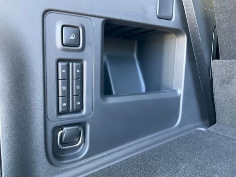 New 2026 Ford Expedition Active image 22