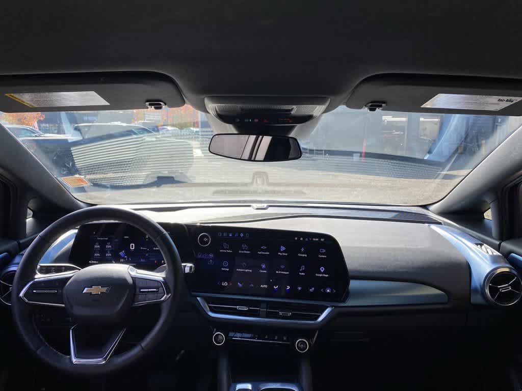Used 2024 Chevrolet Equinox EV LT AWD/4WD image 12
