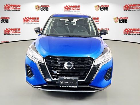 Certified 2023 Nissan Kicks S FWD image 11