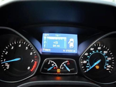 Used 2014 Ford Focus SE w/ Equipment Group 201A image 22