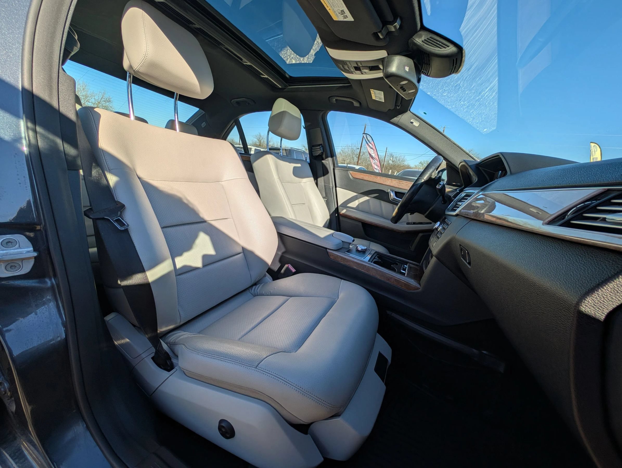 Used 2013 Mercedes-Benz E 350 Sedan image 18
