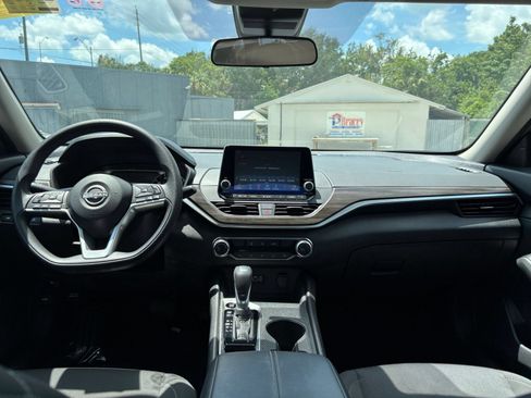 Used 2026 Nissan Altima 2.5 SV FWD image 32