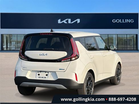 Certified 2025 Kia Soul EX image 3