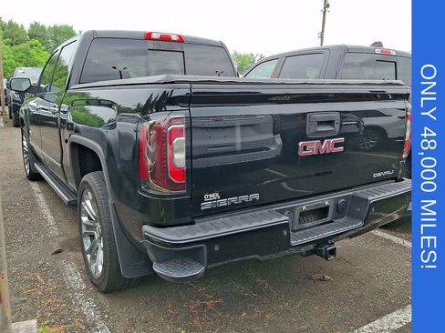 Used 2018 GMC Sierra 1500 Denali w/ Denali Ultimate Package AWD/4WD image 3