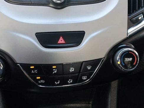 Used 2018 Chevrolet Cruze LS FWD image 22