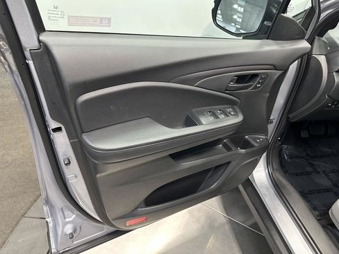 Certified 2023 Honda Passport EX-L image 9