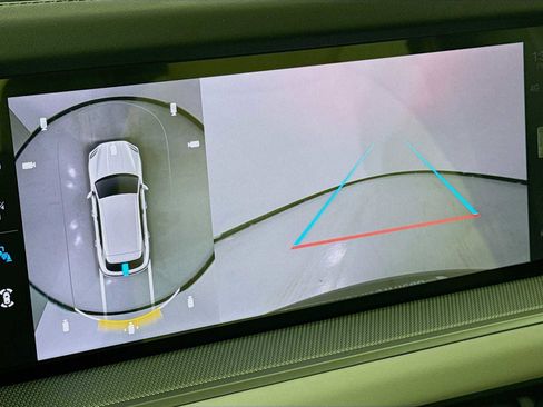 New 2026 Porsche Cayenne image 19