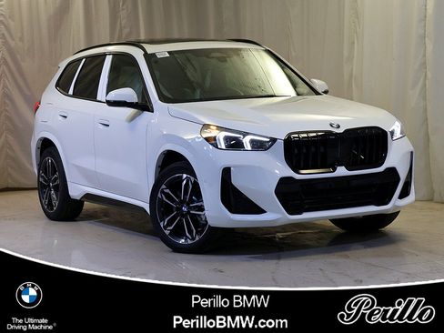 Used 2027 BMW X1 xDrive28i AWD/4WD image 1
