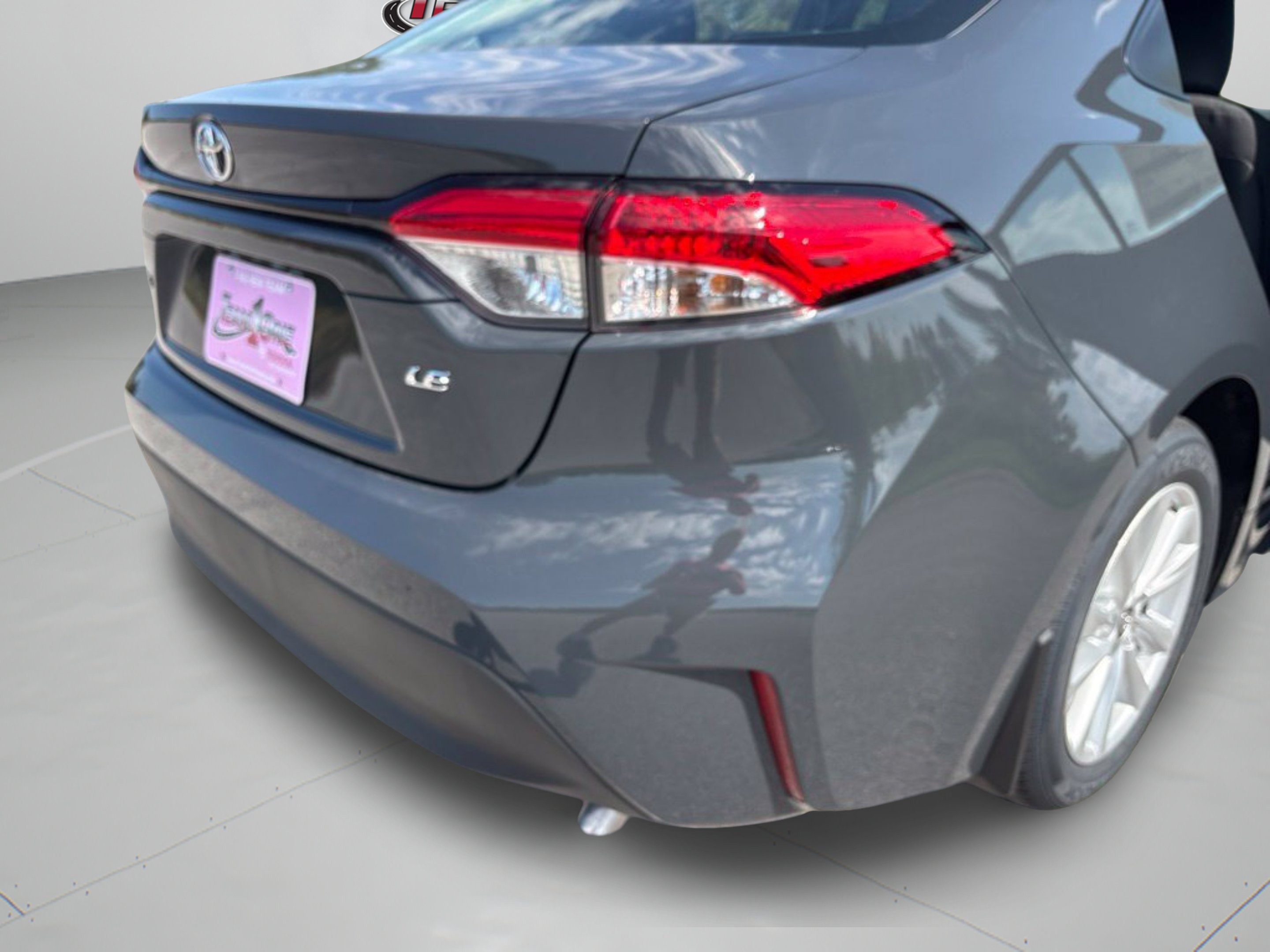 New 2027 Toyota Corolla LE w/ LE Premium Package FWD image 30