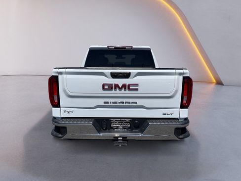 Used 2025 GMC Sierra 1500 SLT AWD/4WD image 4