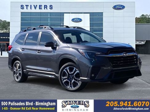 Used 2023 Subaru Ascent Limited image 1