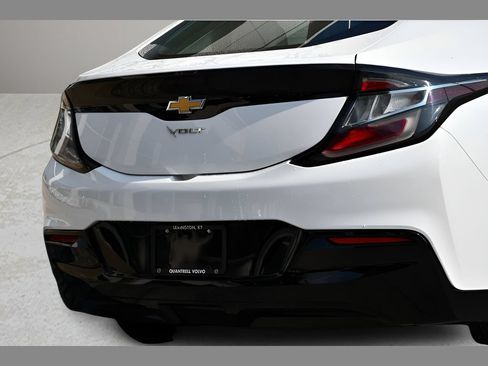 Used 2017 Chevrolet Volt LT w/ Comfort Package FWD image 26