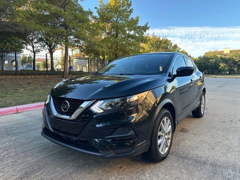 Used 2022 Nissan Rogue Sport S image 7