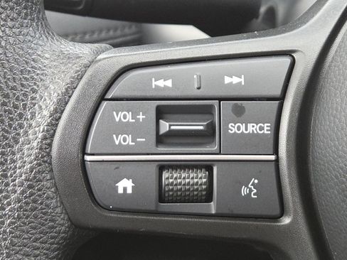 Used 2023 Honda HR-V LX image 32