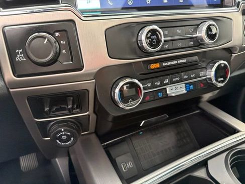 Used 2022 Ford F350 Platinum AWD/4WD image 23