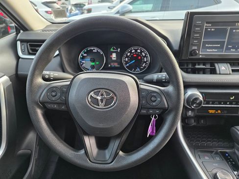 Used 2022 Toyota RAV4 LE image 13