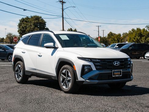 Used 2025 Hyundai Tucson SEL AWD/4WD image 3
