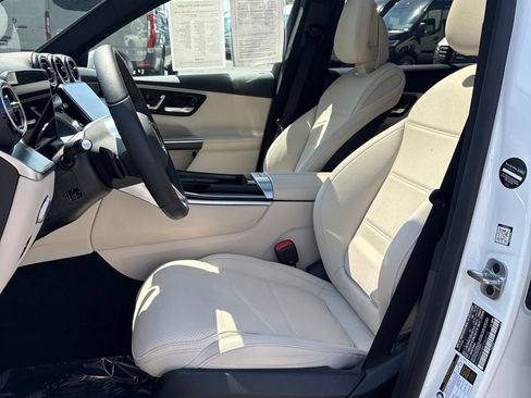 Certified 2026 Mercedes-Benz GLC 300 image 7